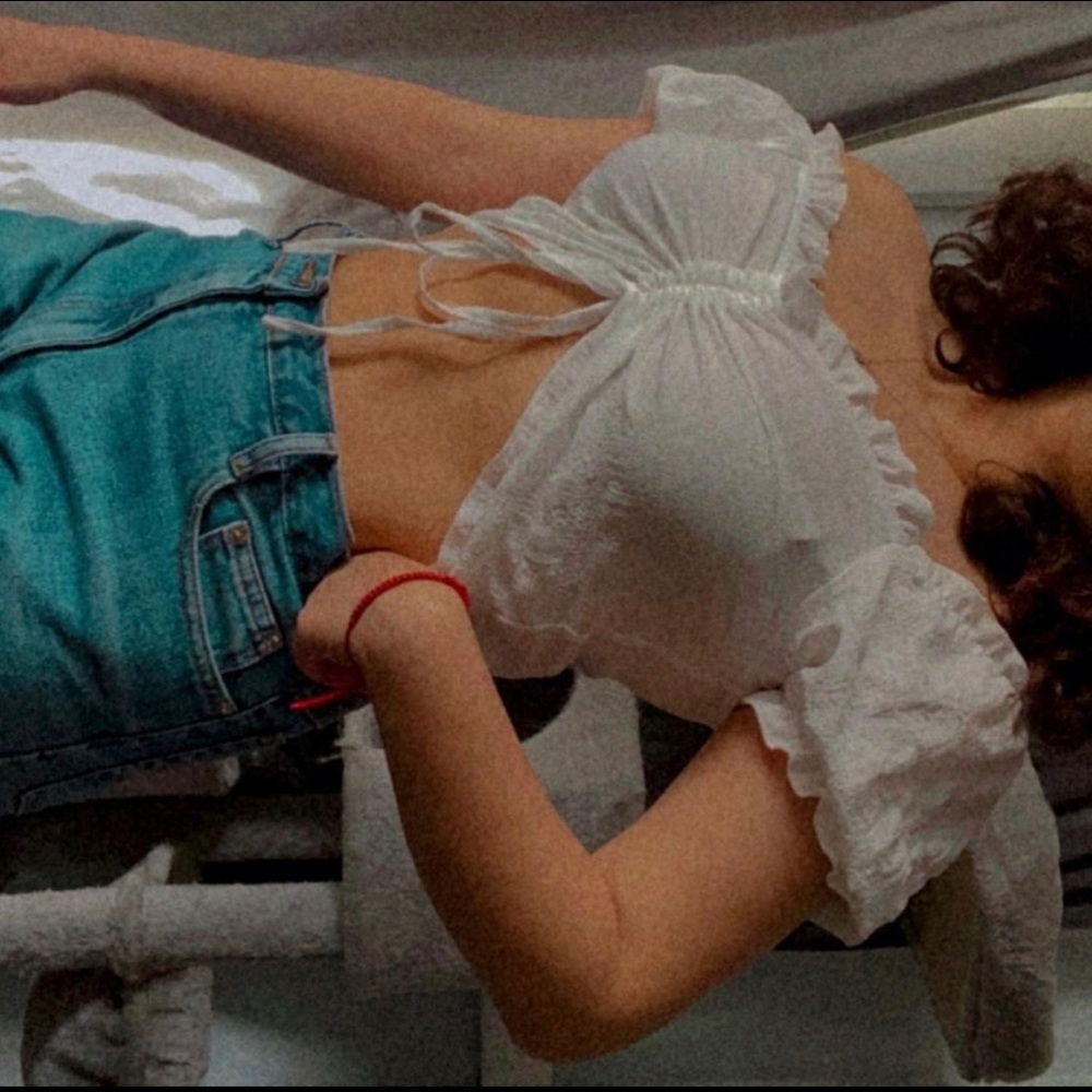 ✨White drawstring Croptop ✨